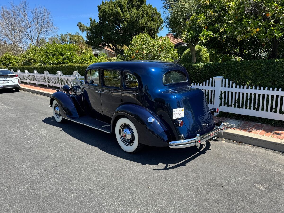 1937 Packard Super - photo 2