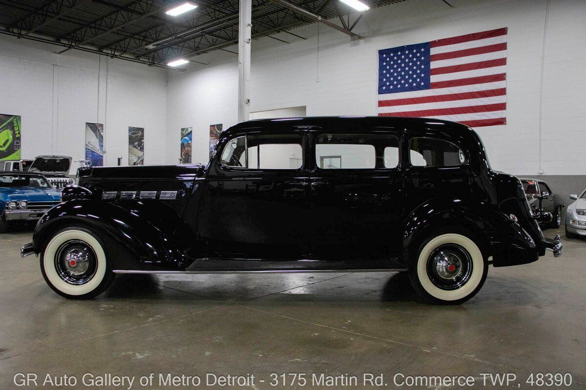 1937 Packard 138CD - photo 3
