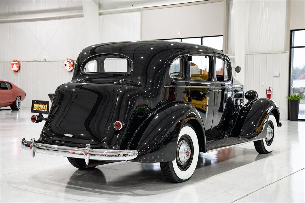1937 Packard Six - photo 5