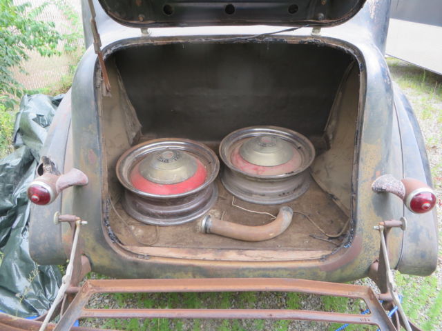 1937 Packard Super 8 Club Sedan - photo 7