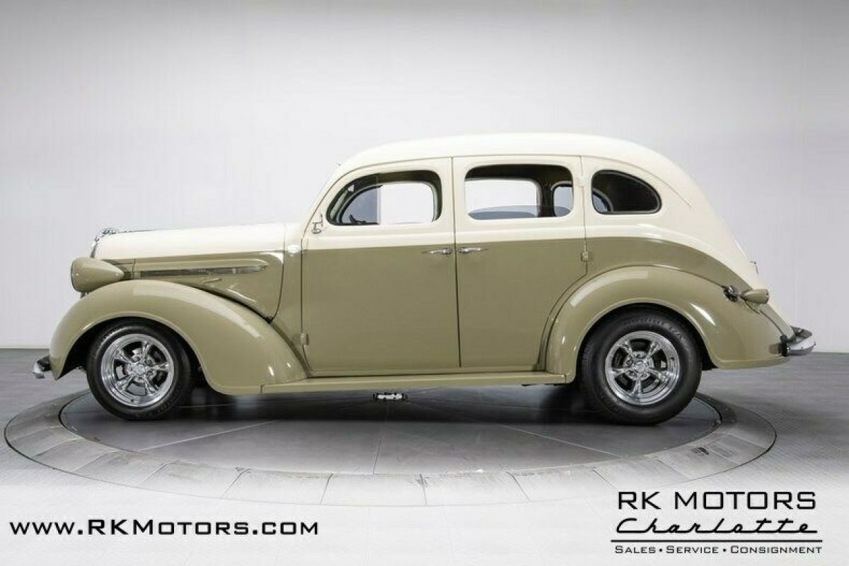 1937 Plymouth Custom - photo 10