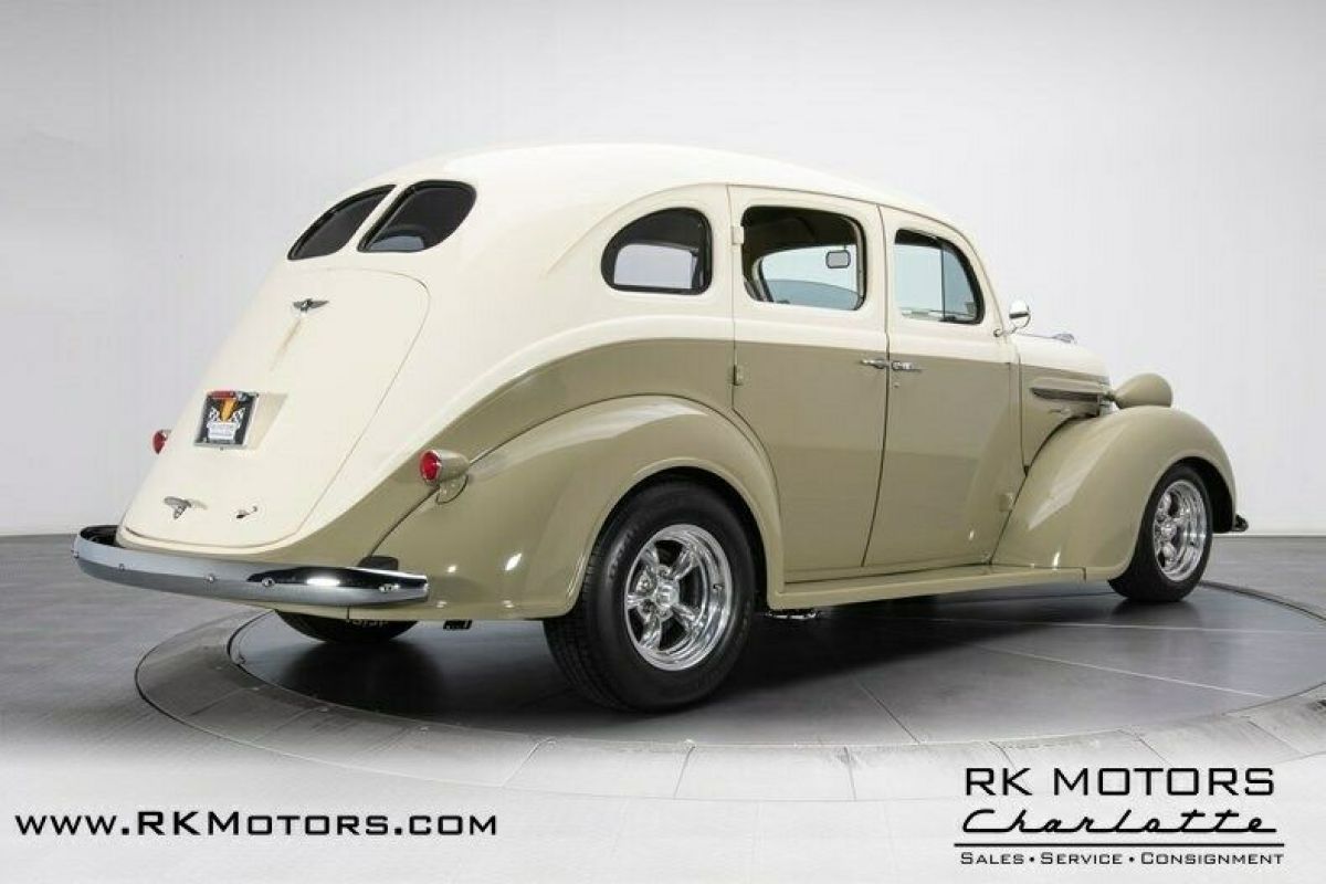1937 Plymouth Custom - photo 2