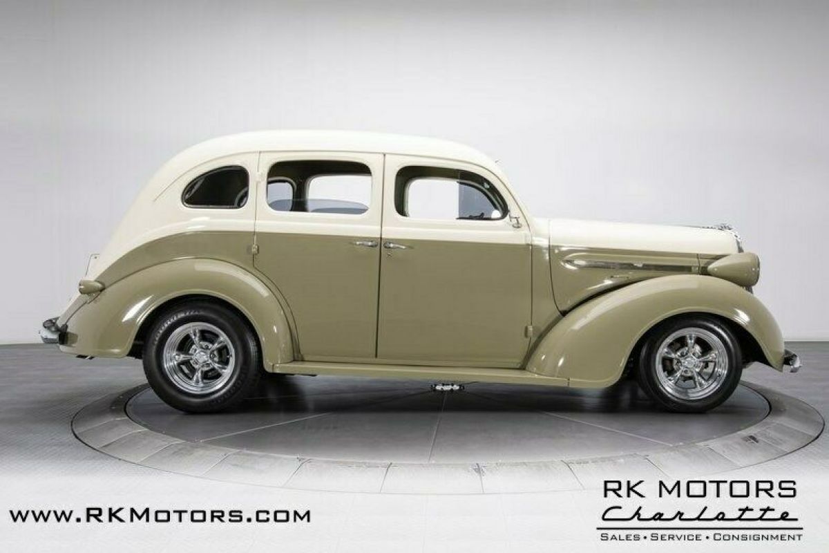 1937 Plymouth Custom - photo 9
