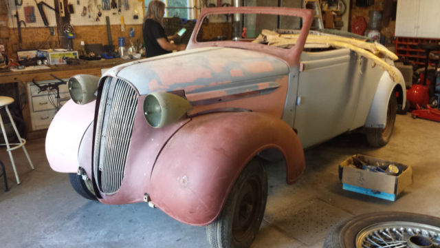 1937 Plymouth DeLuxe Roadster Rumble seat 1937 Plymouth Convertible DeLuxe