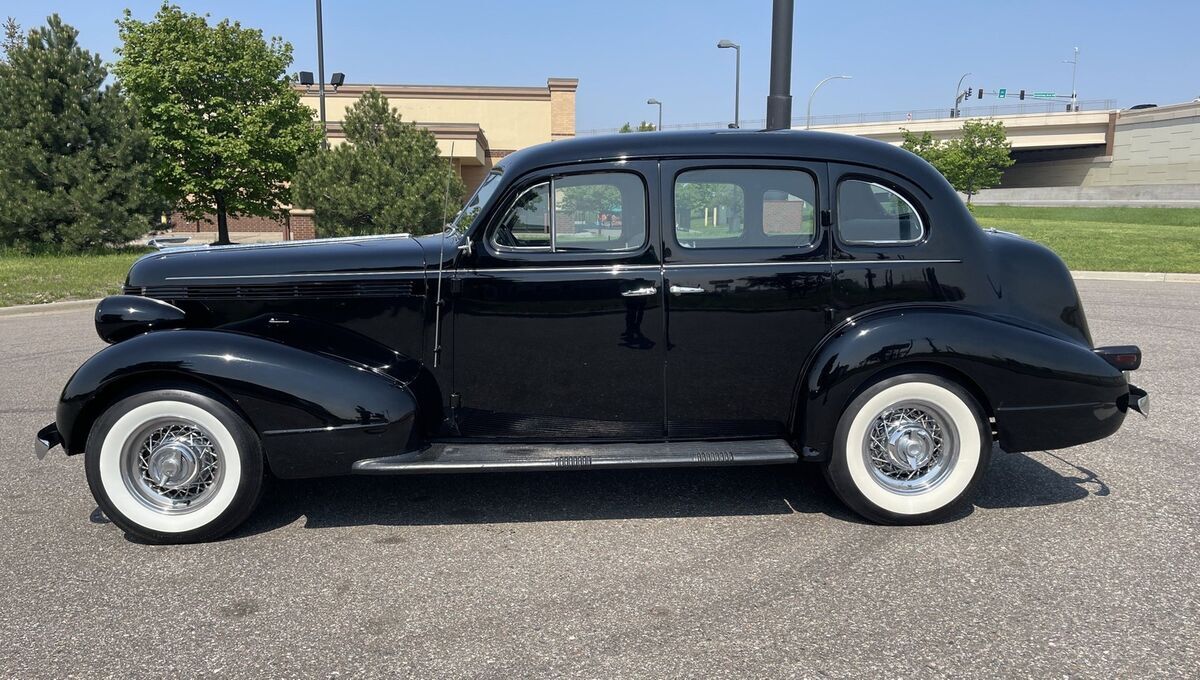 1937 Pontiac Deluxe 8 - photo 8