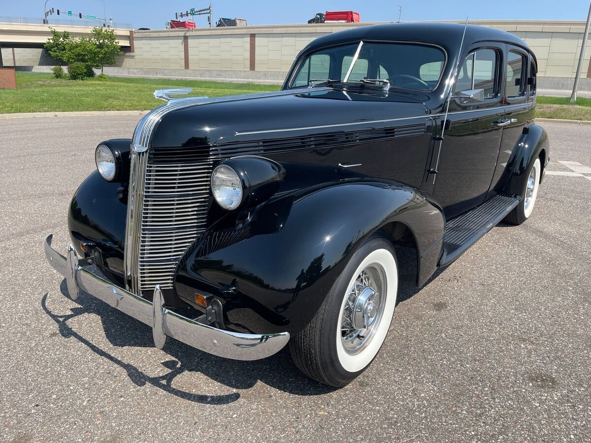 1937 Pontiac Deluxe 8 - photo 9