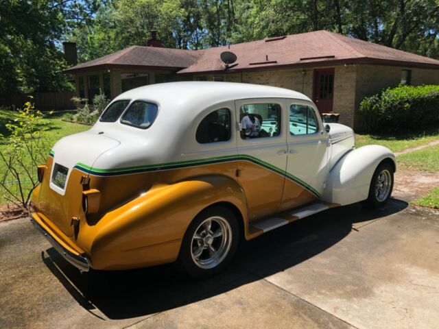 1937 Pontiac Custom - photo 4