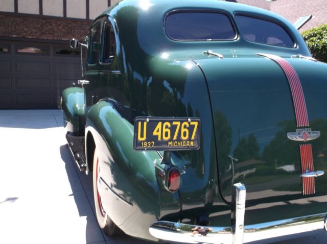 1937 Pontiac Silver Streak 4 Door Touring Sedan Water Fall Moldings - photo 11