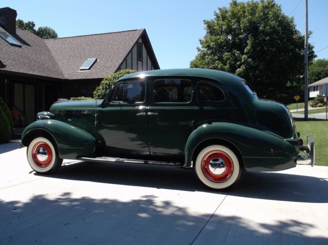 1937 Pontiac Silver Streak 4 Door Touring Sedan Water Fall Moldings - photo 5