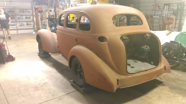 1937 Studebaker 4 Door Sedan - photo 3