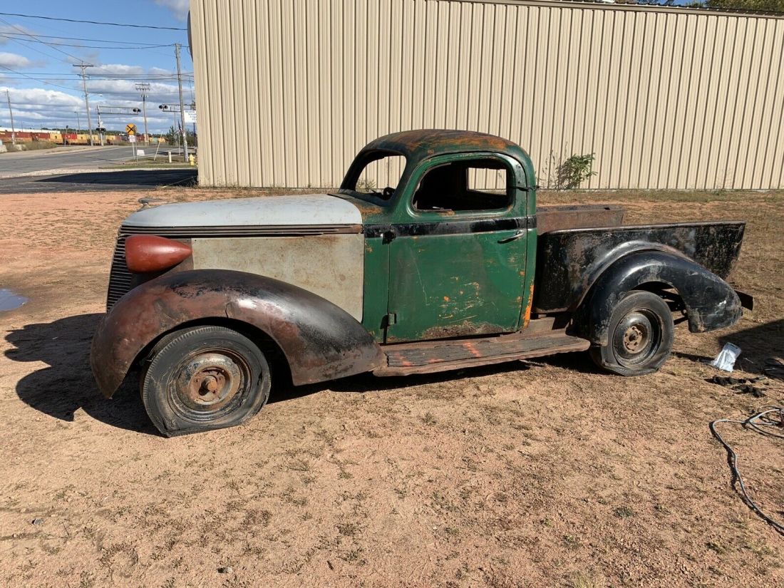 1937 Studebaker Coupe Express