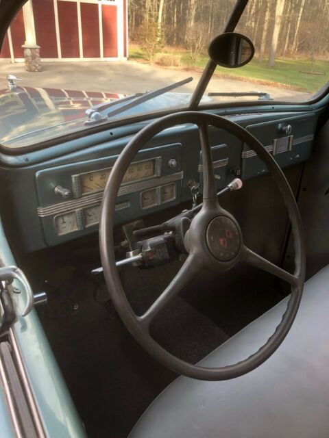 1937 Studebaker - photo 8