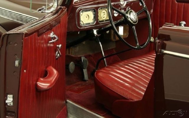 1937 Chrysler Imperial - photo 10
