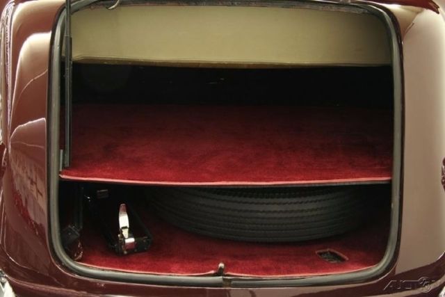 1937 Chrysler Imperial - photo 12