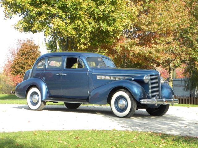 1938 Buick Series 60 Sedan - photo 13