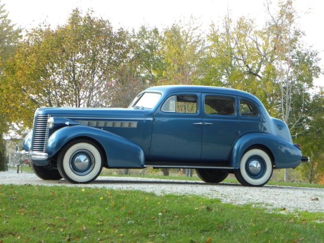 1938 Buick Series 60 Sedan - photo 4