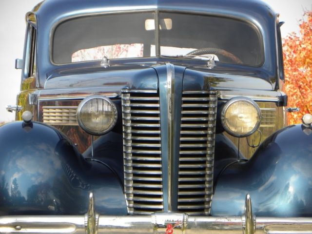1938 Buick Series 60 Sedan - photo 8