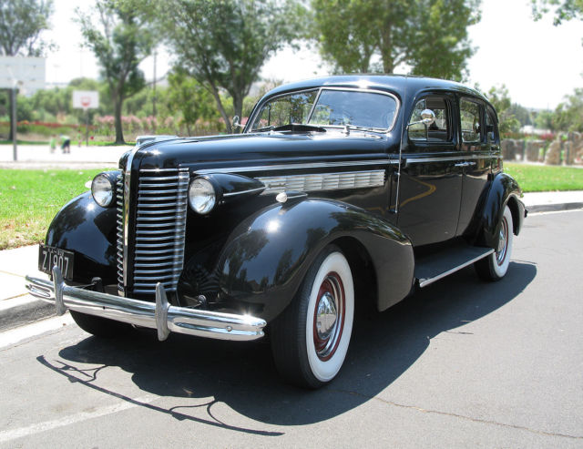 1938 Buick Series 40 Sedan Special - photo 4