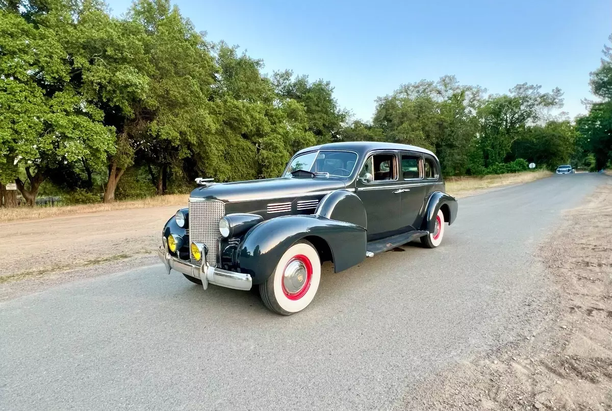 1938 Cadillac Fleetwood Imperial Series 75 Limousine 1938 Cadillac Fleetwood Imperial Series 75 Limousine