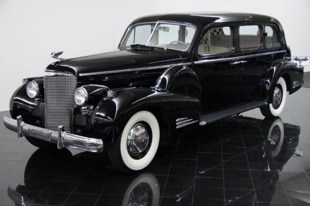 1938 CADILLAC FLEETWOOD SERIES 9023 SIXTEEN TOURING SEDAN 1938 Cadillac Fleetwood