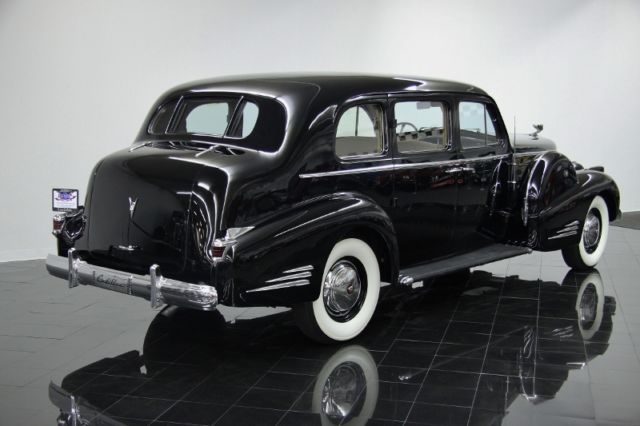 1938 Cadillac Fleetwood - photo 2