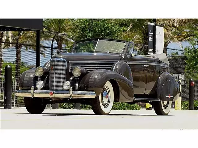 1938 Cadillac LASALLE FACTROY