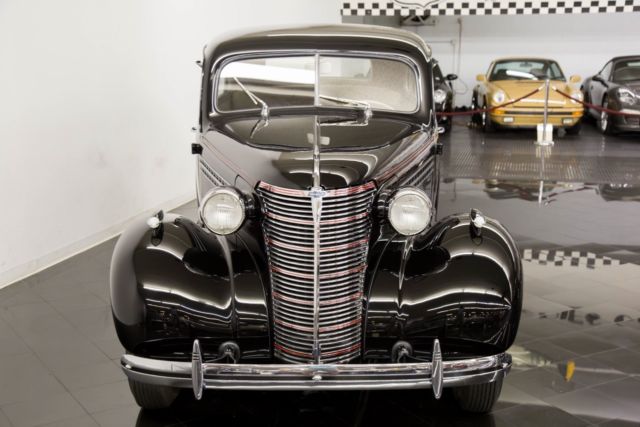 1938 Chevrolet Master 2 Door Town Sedan - photo 3