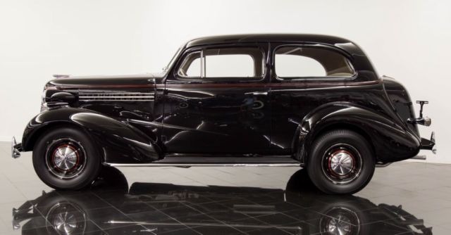 1938 Chevrolet Master 2 Door Town Sedan - photo 4