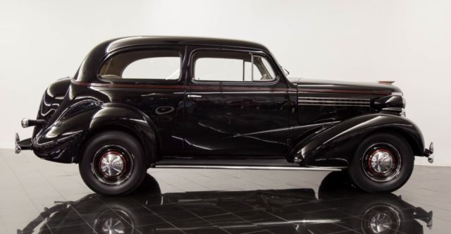 1938 Chevrolet Master 2 Door Town Sedan - photo 5