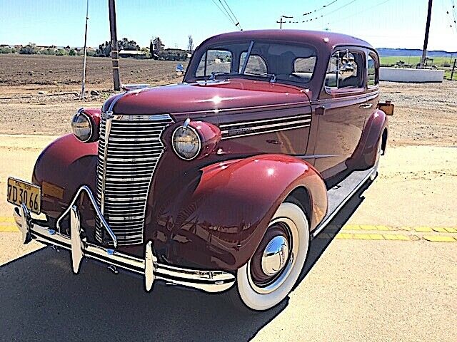 1938 Chevrolet Master Deluxe Two Door Sedan - photo 2