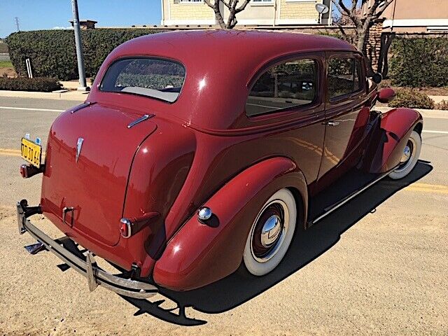 1938 Chevrolet Master Deluxe Two Door Sedan - photo 4
