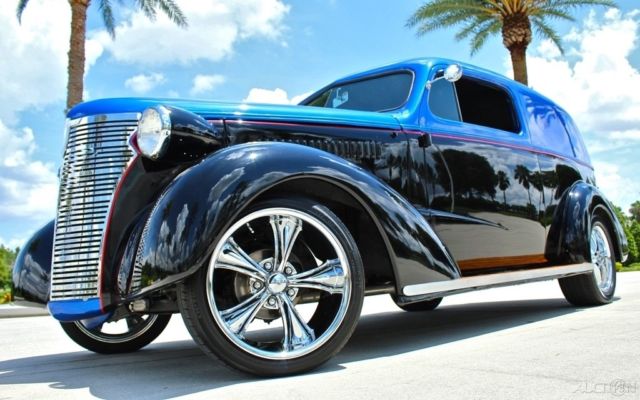 1938 Chevrolet Sedan Delivery Master Custom Resto-Mod / 350 V8 / Real Wood Paneling - photo 5