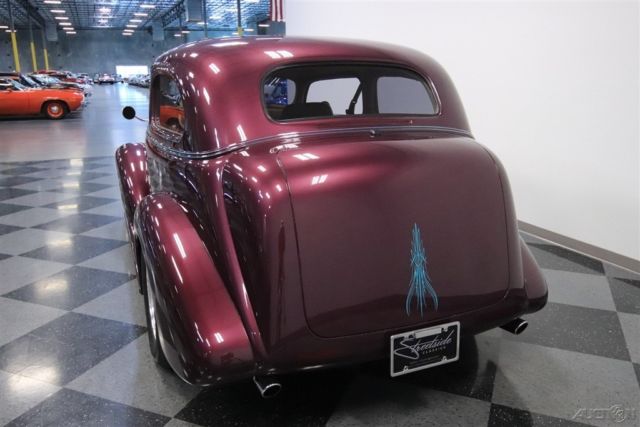 1938 Chevrolet Sedan - photo 10