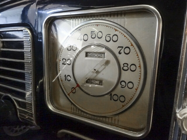 1938 Chrysler Custom Imperial Town Limousine - photo 10
