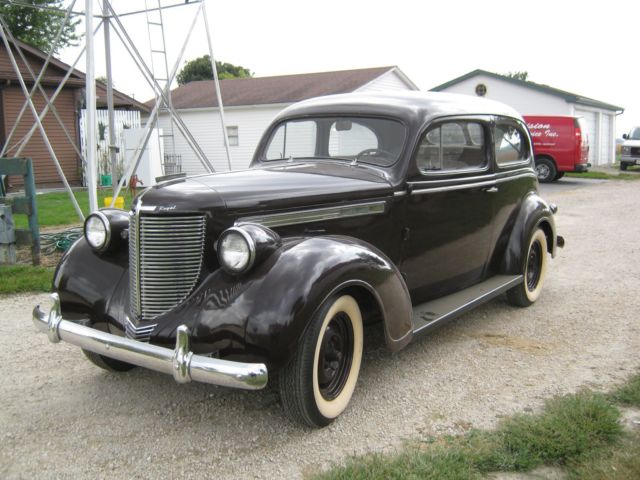 1938 Chrysler Royal - photo 2