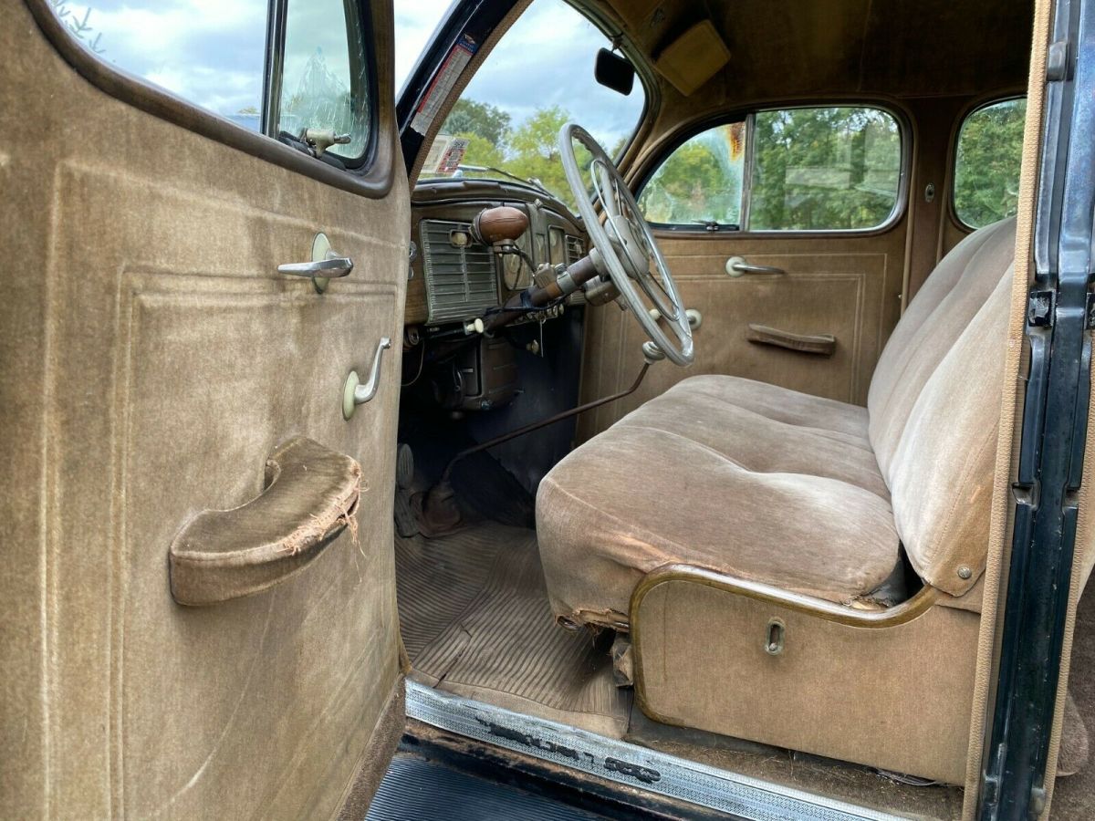 1938 Chrysler Imperial - photo 8