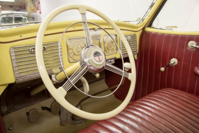 1938 Chrysler Imperial Eight Convertible Sedan - photo 10