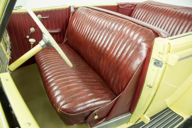 1938 Chrysler Imperial Eight Convertible Sedan - photo 11