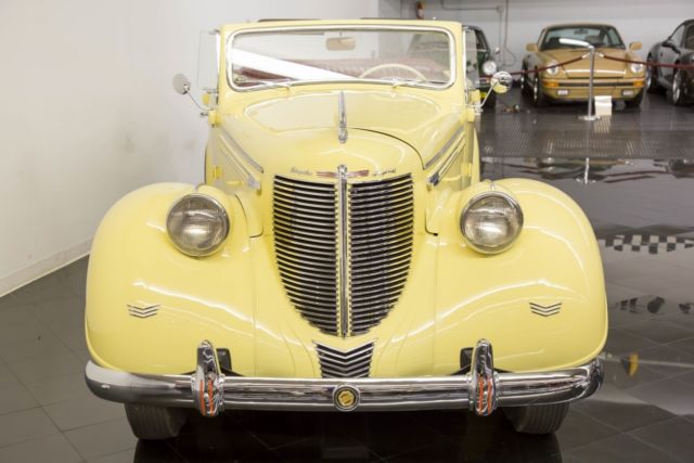1938 Chrysler Imperial Eight Convertible Sedan - photo 4