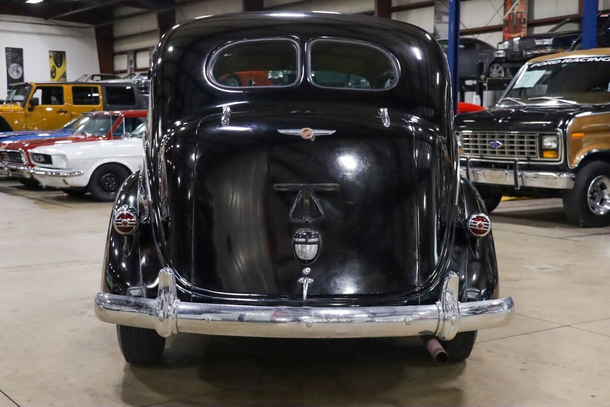 1938 Chrysler Royal - photo 6
