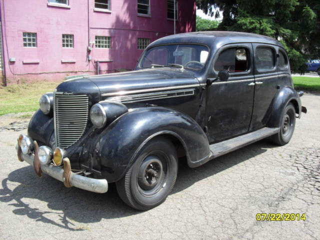 1938 Chrysler Royal, Very Nice Condition C-18 1938 Chrysler Royal 4DSD