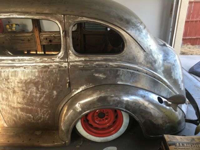 1938 DeSoto 4 door sedan - photo 2