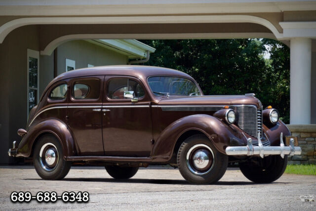 1938 DeSoto DeLuxe Touring 4-Door Sedan (1 of only 498) 1938 DeSoto DeLuxe Touring DeLuxe Touring 4-Door Sedan / ALL-STEEL