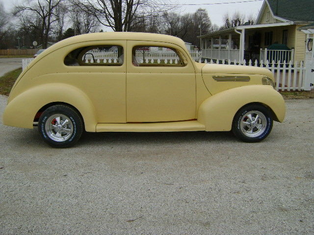 1938 ford 2dr sedan deluxe 1938 Ford 2-dr sedan