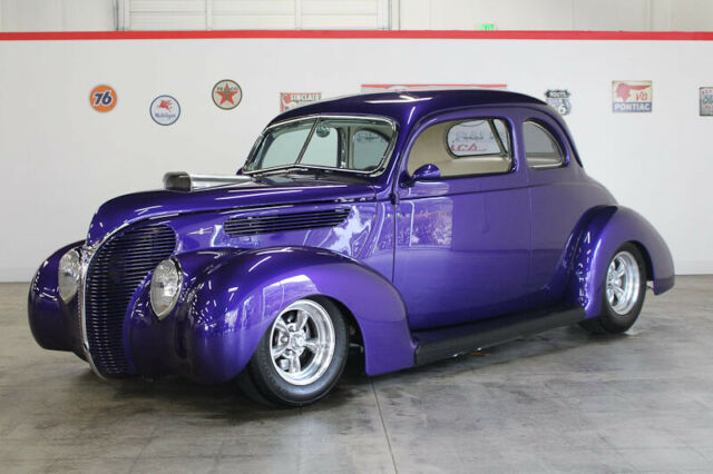 1938 Ford 81A Deluxe Body Club