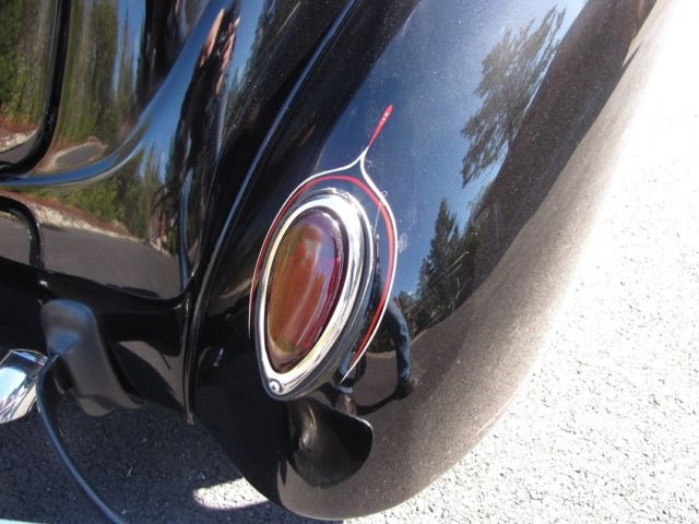 1938 Ford 81A Deluxe Convertible Sedan - photo 10