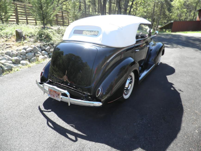 1938 Ford 81A Deluxe Convertible Sedan - photo 2
