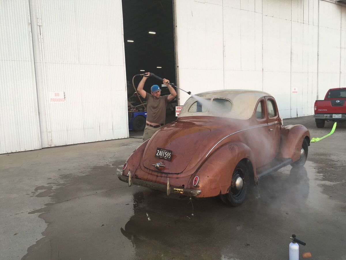 1938 Ford Coupe - photo 3