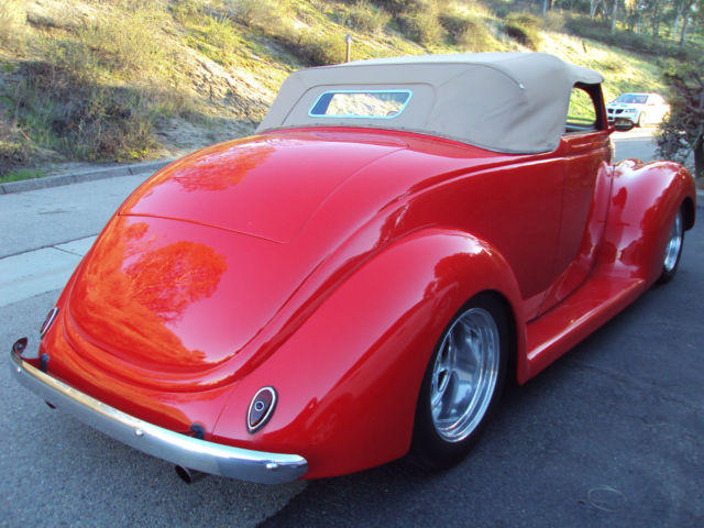 1938 Ford DeLuxe - photo 2