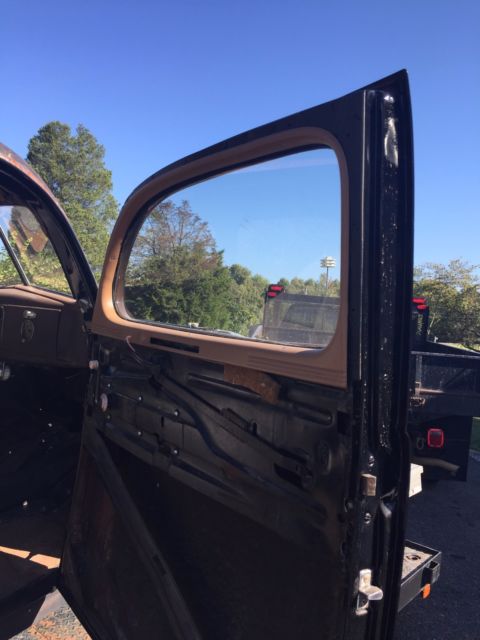 1938 Ford Deluxe - photo 9